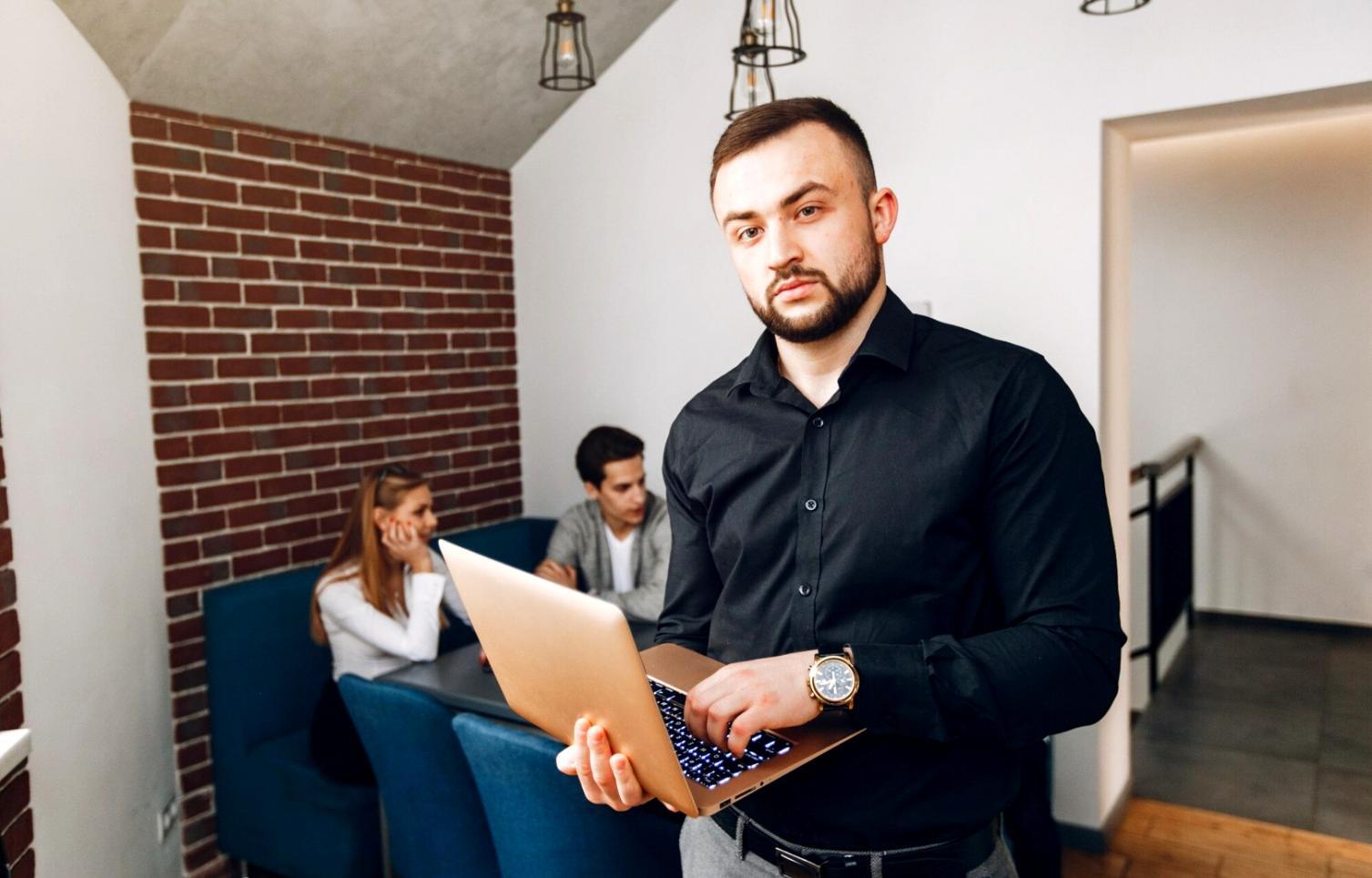 Interaktive Gruppendiskussion über Finanzstrategien